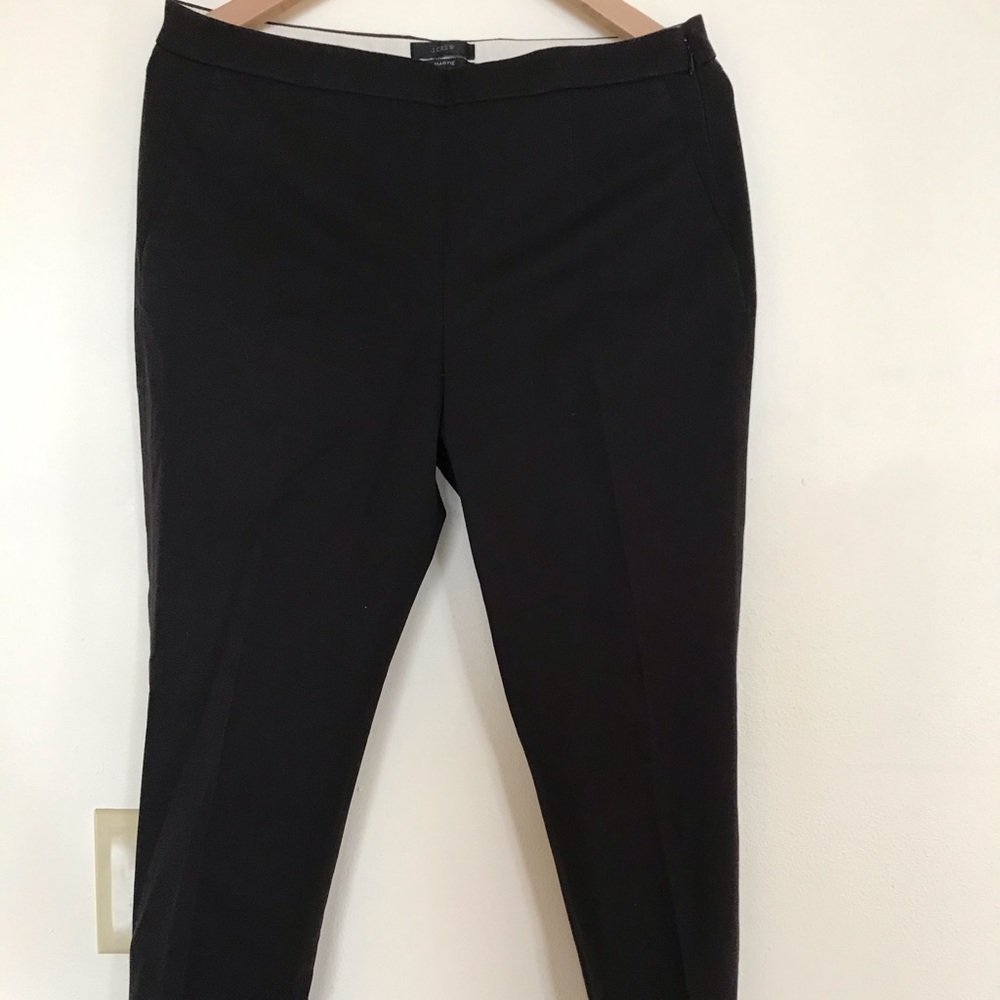 Black Capri slacks